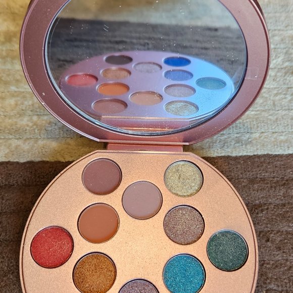 Eyeshadow set - Picture 2 of 2